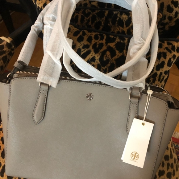 Emerson Small Tote Zip/Sold - Picture 9 of 9